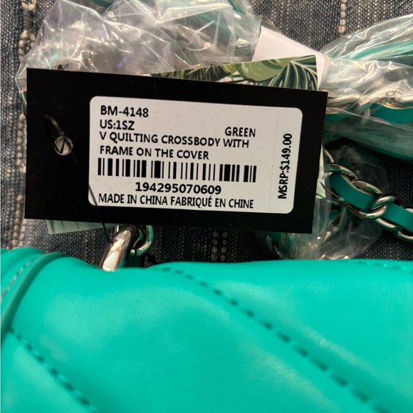 Badgley Mischka bag NWT - Picture 2 of 2